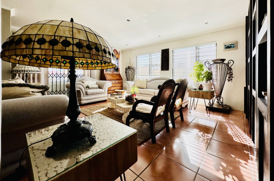 3 Bedroom Property for Sale in De Kelders Western Cape